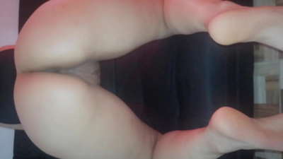 Mu ema annab mulle oma tussu jõulukingituseks